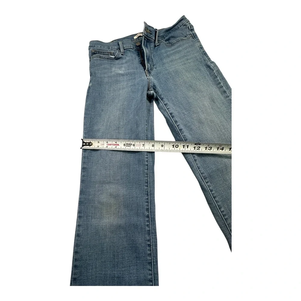 Levi's 721 Slimming Straight Jeans Medium Wash‎ Women's Size 29x30